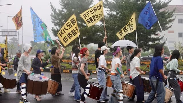 Bloco Jafari X PollePolle X Dongbaek Small School